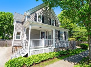 8 Lincoln St, Manchester, MA 01944
