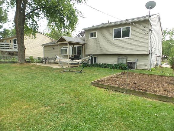 2nd image of 300 Northridge Ave