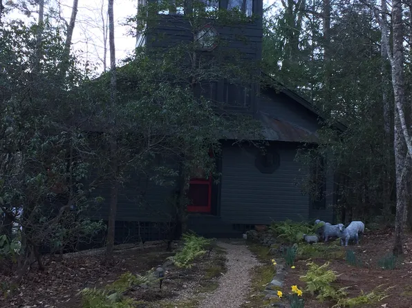 59 Winchester Ln, Clayton, GA 30525