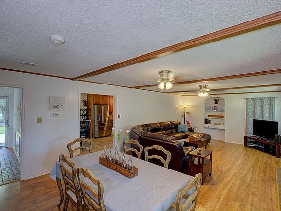 5th image of 2727 Bear Dr