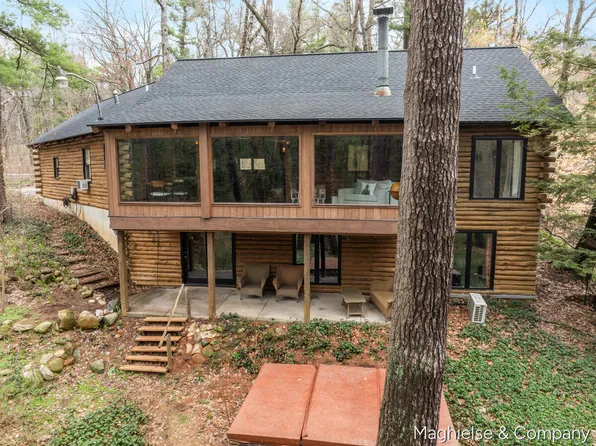 4755 Division Ave N, Comstock Park, MI 49321