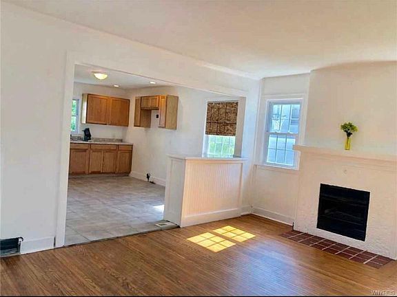 5th image of 319 Nassau Ave