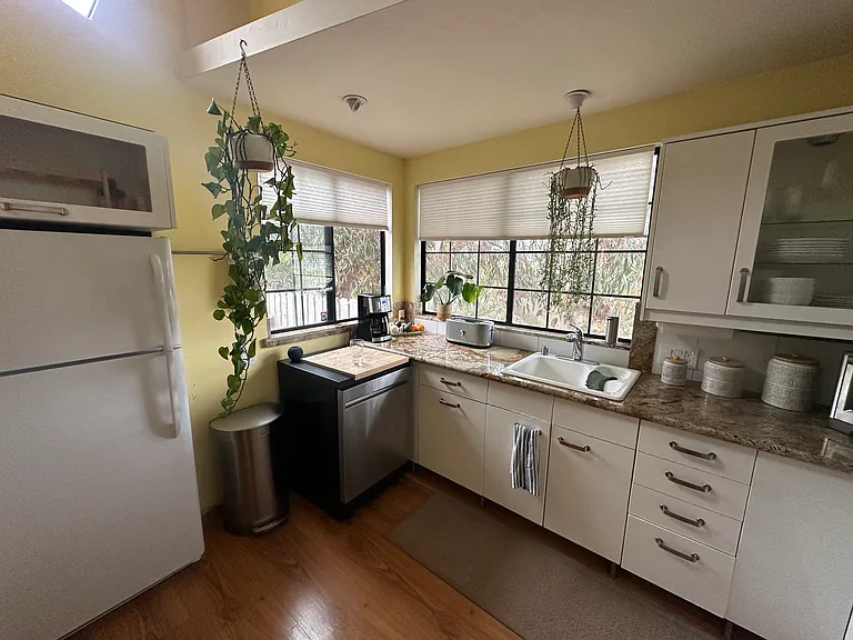 2913 Union St #1/2 — Photo 6