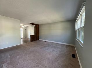 1413 Cardwell Sq S, Columbus, OH 43229