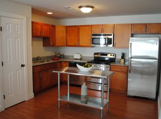 10203 Waters View Cir, Cohoes, NY 12047