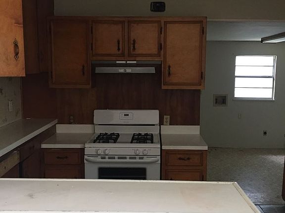3rd image of 130 E Prospect St