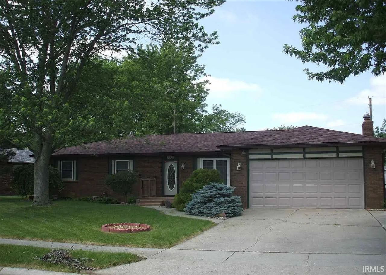 1707 Cadillac Dr E photo 1