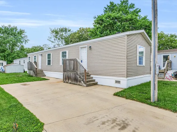 55 Cedric Dr, Urbana, IL 61802