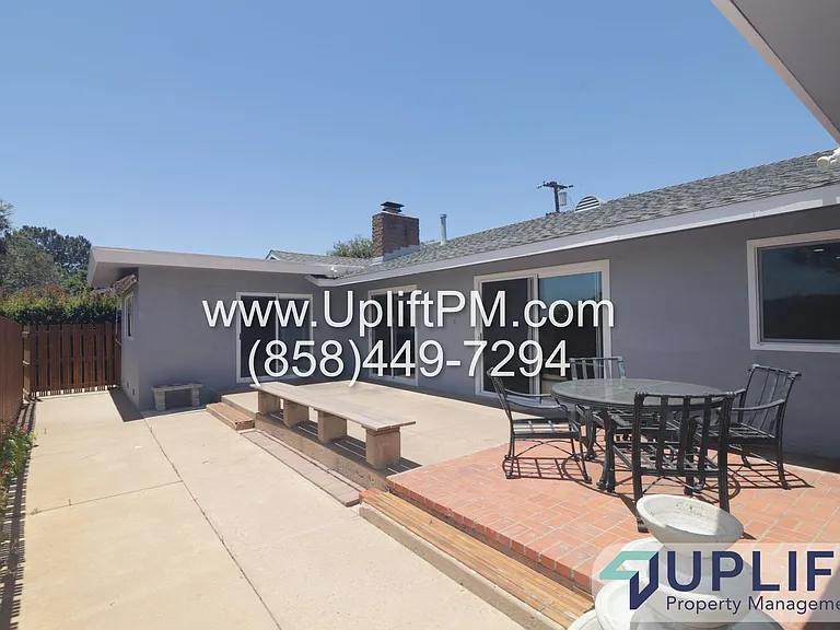 1635 Yost Dr — Photo 3