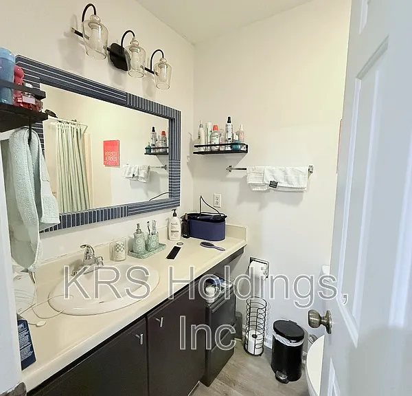 815 Edwards St #B — Photo 12
