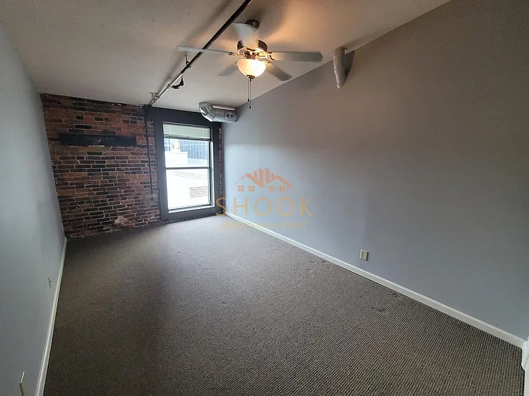 102 N 3rd Street — Photo 8