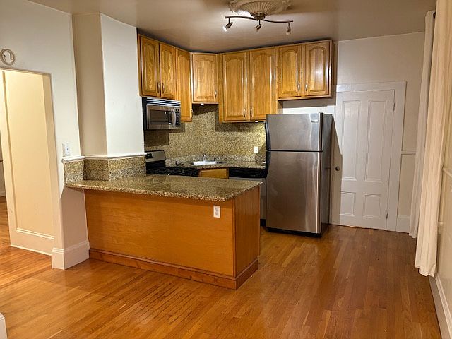 1st image of 2062 Ellis St