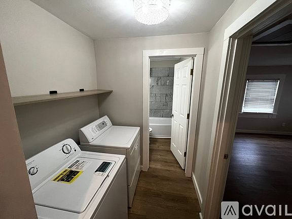 5th image of 328 Owsley Ave