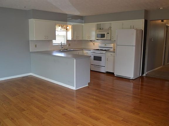 5th image of 471 Fritsch Ave