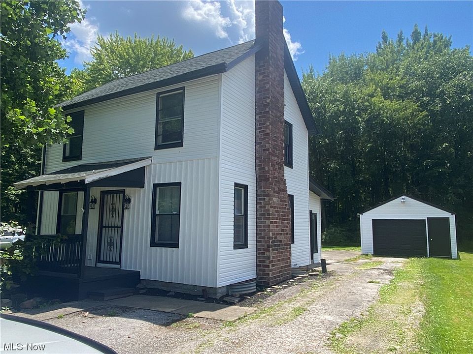1st image of 715 Althea Ave NW