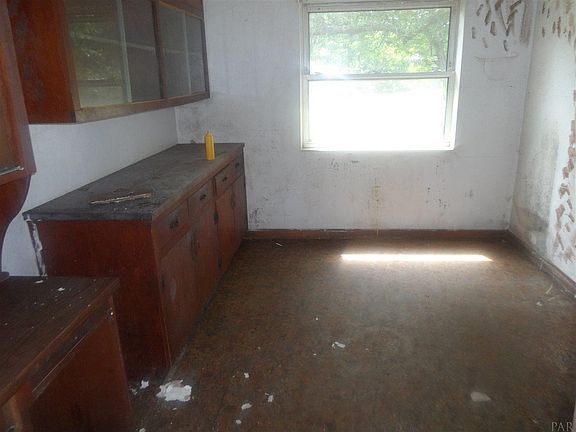 5th image of 1007 Armenia Dr