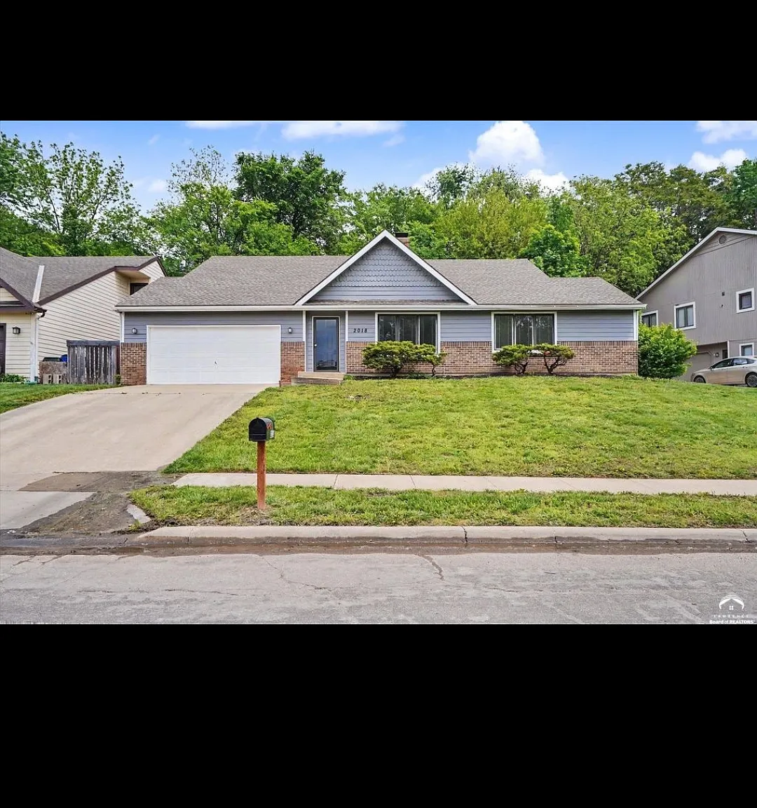 3 bed, 2082 sqft, $2,595 — Photo 1