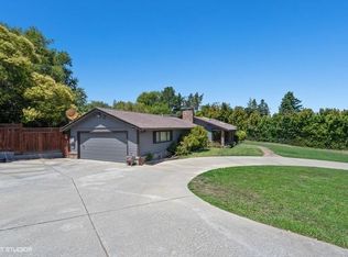 800 Chateau Dr, Hillsborough, CA 94010