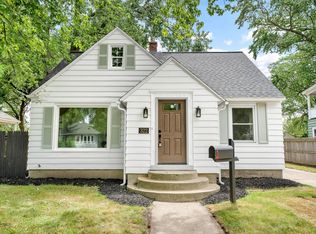 322 W 14th St, Holland, MI 49423