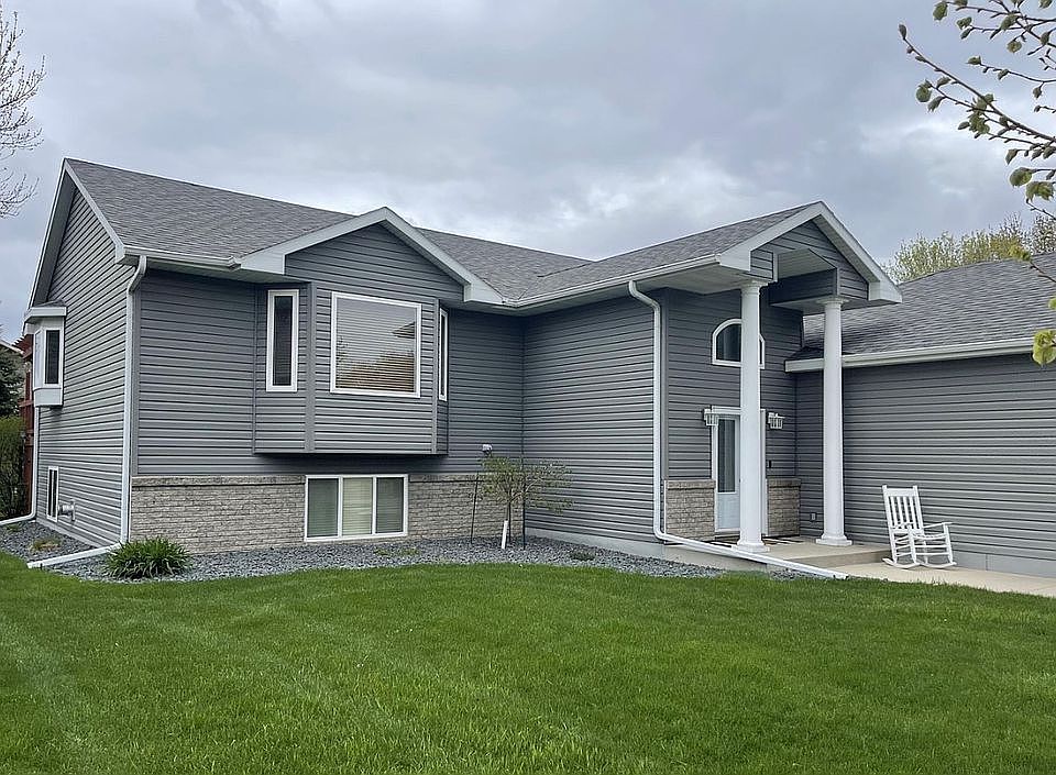 1123 17th St NE, Watertown, SD 57201 Zillow