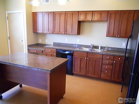 5th image of 1053 W Century Dr #304
