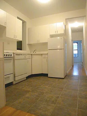 Rented by Glasser Realty LLC | media 16