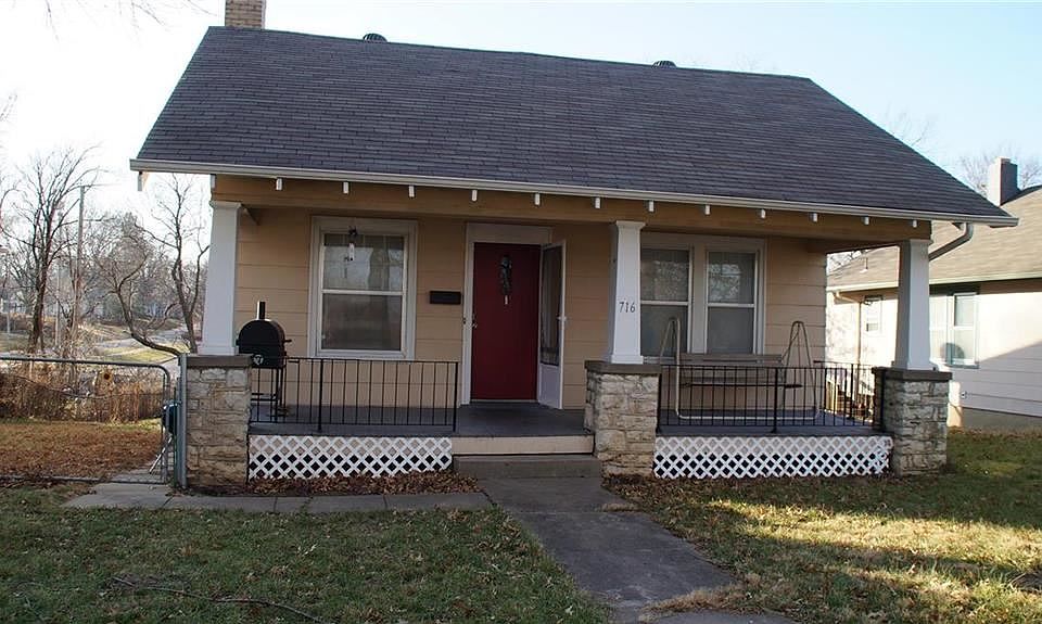 1st image of 716 Grand Ave