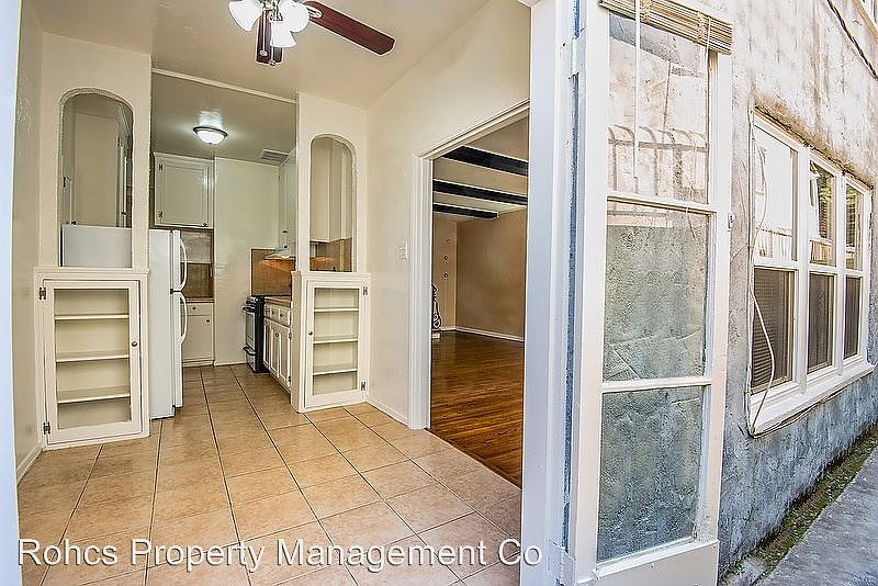 1st image of 400 N Ogden Dr APT 04