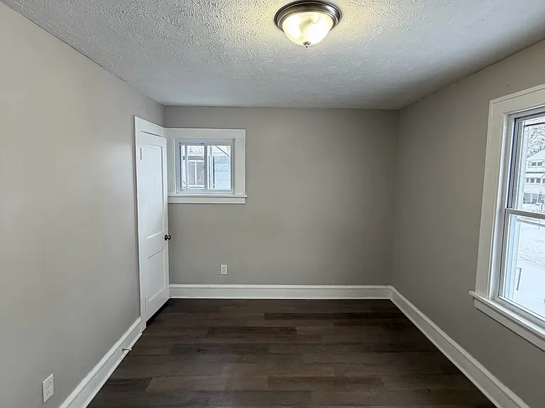 13606 Darley Ave — Photo 10