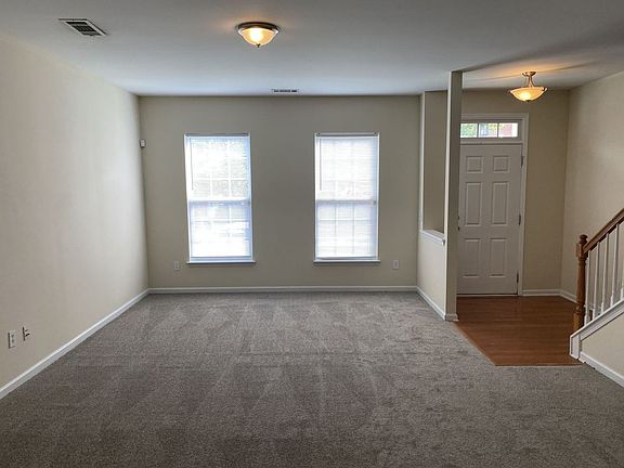 3rd image of 10020 Kings Parade Blvd