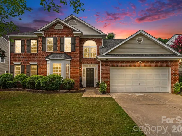 17224 Overstone Ct, Charlotte, NC 28277
