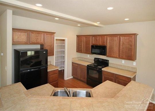 2nd image of 62012 Quail Run Pl