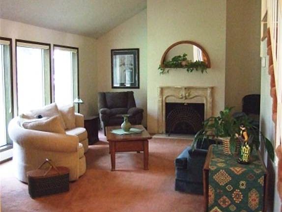 4th image of 4214 W Klamath Ave Unit B10