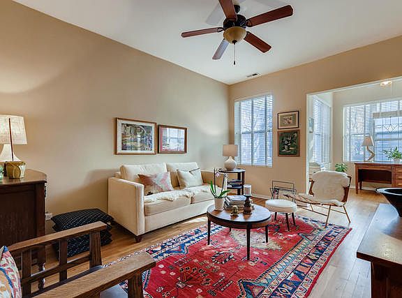 3rd image of 4458 N Whipple St #1
