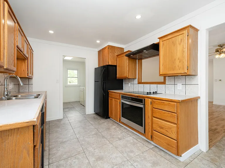 2311 Mountain View Dr — Photo 5