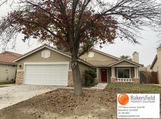 8710 Starfish Dr, Bakersfield, CA 93312