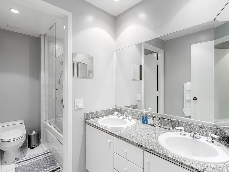 500 W Harbor Dr #1502 — Photo 16
