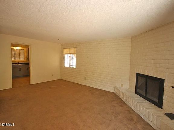 4th image of 2560 W Calle Puebla
