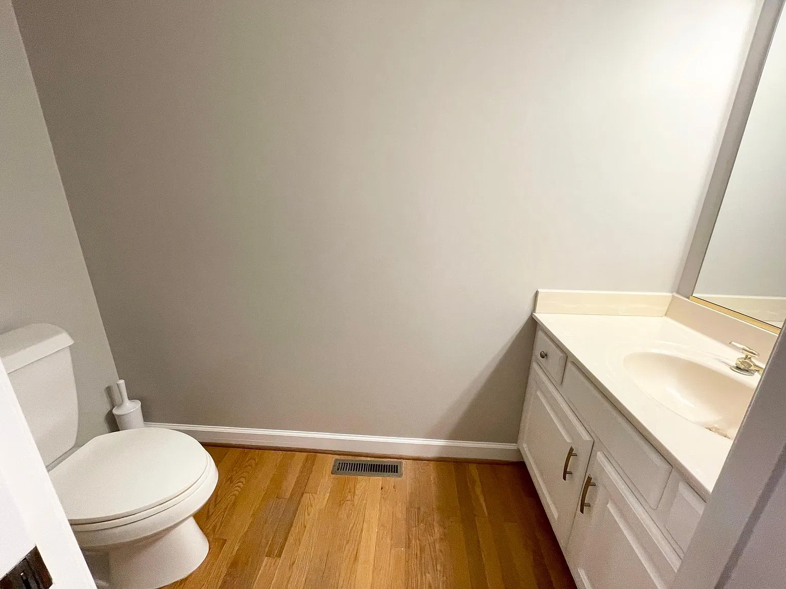 4 bed, 3.5 bath, 3076 sqft, $3,200 — Photo 4