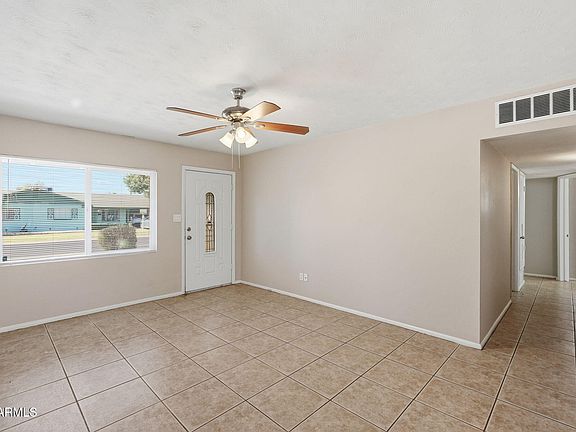 3rd image of 2416 W STELLA Lane