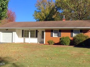 1204 S 17th St, Herrin, IL 62948