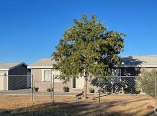 9626 Flora Vista Rd, Apple Valley, CA 92308