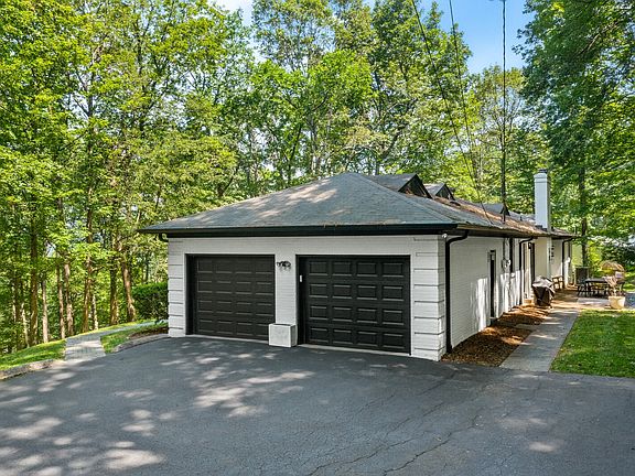 4th image of 1904 Cromwell Dr
