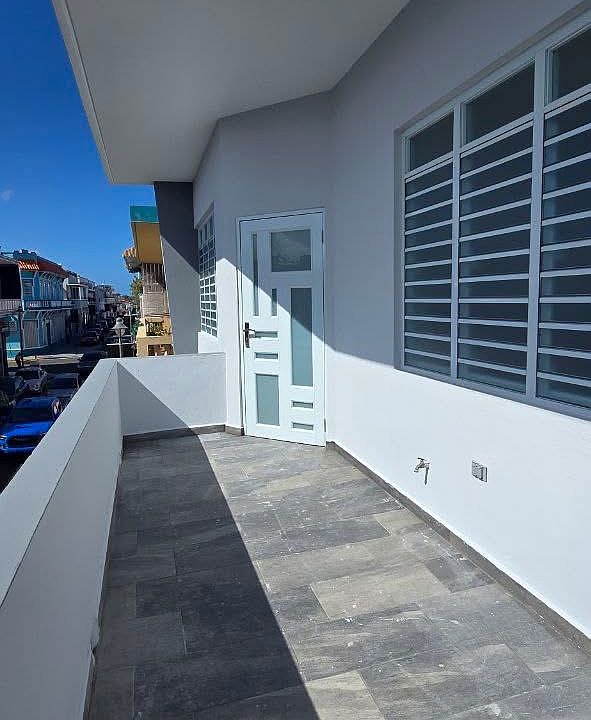 1st image of 34 Calle Barbosa
