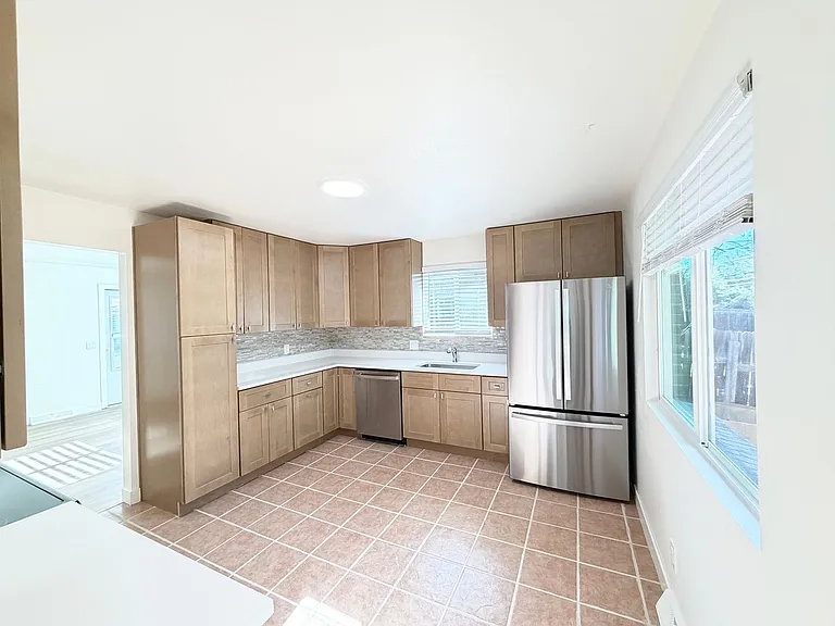 8548 W 62nd Pl — Photo 4