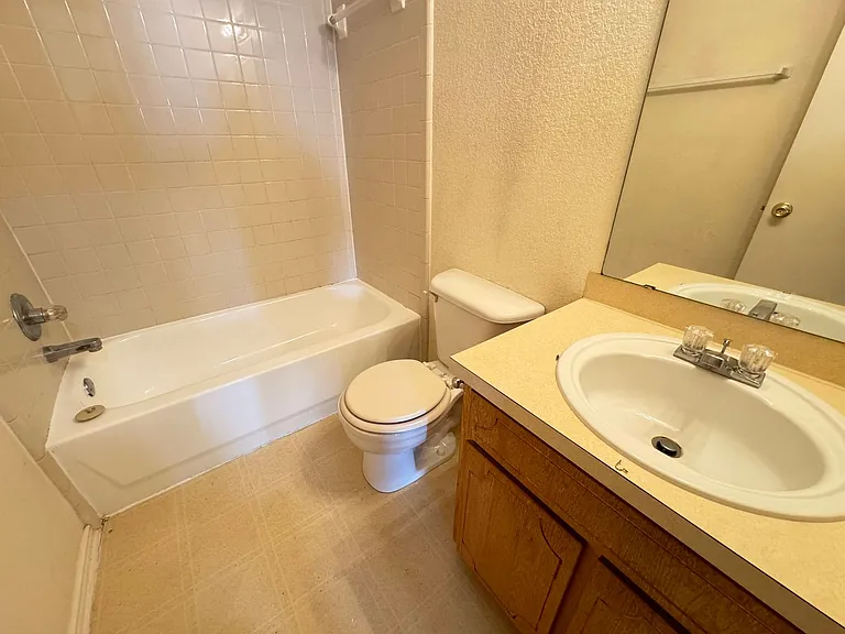 4300 Alan Kent Dr — Photo 10