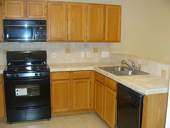 4th image of 14110 Cornelia Dr