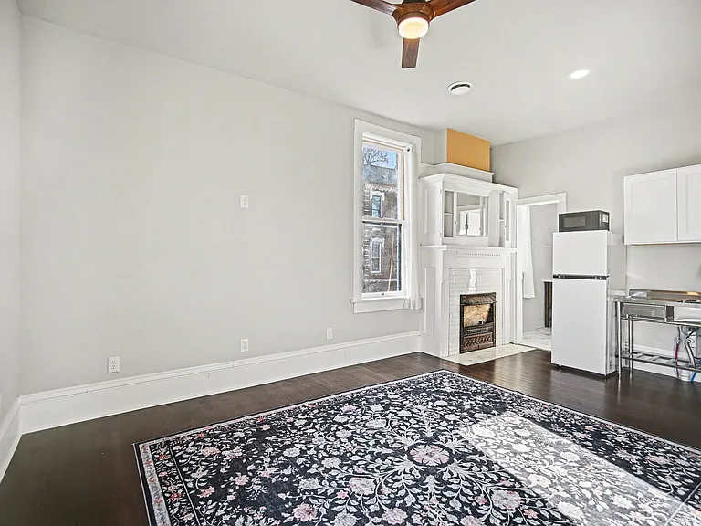 1311 Francis St #1 — Photo 7