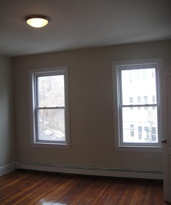 2nd image of 12 Wensley St #2SH