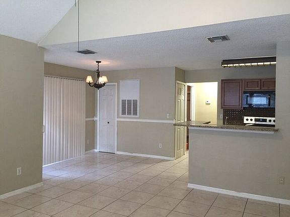 3rd image of 625 Greencove Ter APT 127